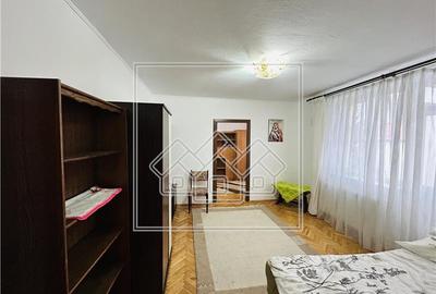 Ap cu 2 camere si balcon, Zona N. Iorga - Disponibil imediat - 2