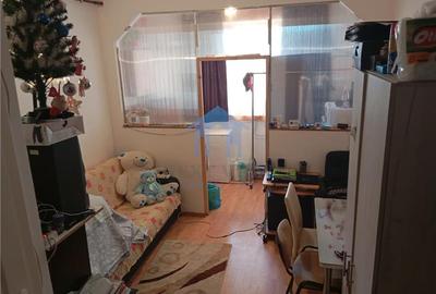 Garsonieră decomandată în Dâmbul Rotund