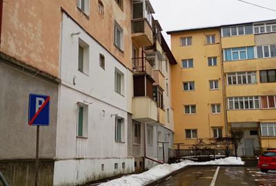 SUPER OCAZIE – Apartament 2 camere decomandat, Sinaia –  Preț: 50500 EUR - 3