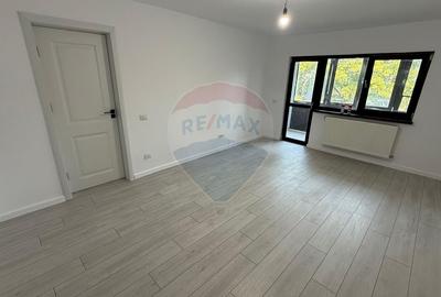 Apartament cu 3 camere B.dul Bucuresti - 1