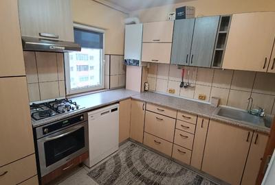 Apartament cu 3 camere, mobilat în Inel II