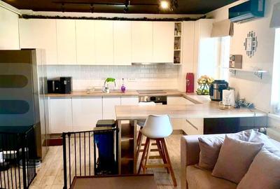 Apartament cu 3 camere decomandat, mobilat în Florești