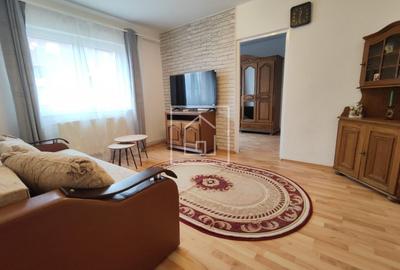 Apartament cu 3 camere nedecomandat, mobilat în Mihai Viteazul
