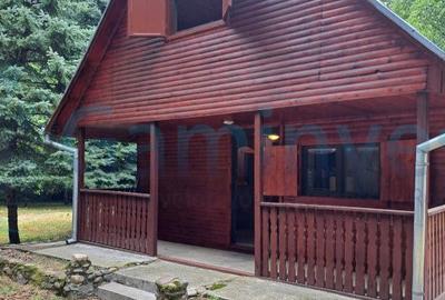 Casă individuală cu 4 camere în Finiș