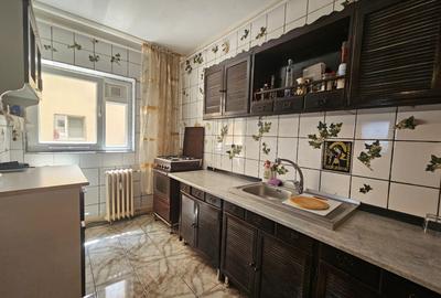 Vanzare Apartament 3 camere, Brancoveanu intersectie cu Nitu Vasile - 1