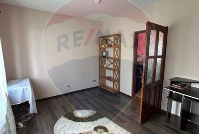 Casă de vânzare | Rădăuți | Ștefan cel Mare + 2 garaje - 12