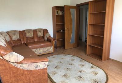 Apartament 3 camere,1 Decembrie metrou,Piata, decomandat, bloc REABILITAT TERMIC - 3