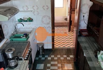 Apartament cu 3 camere decomandat în Gorjului