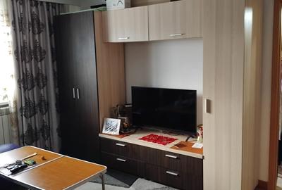 Apartament cu 2 camere semidecomandat în Inel I