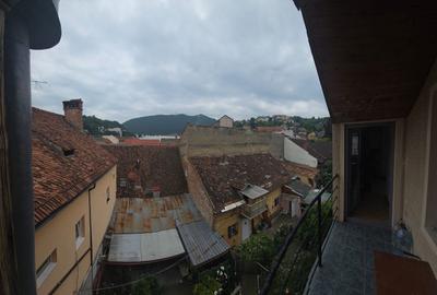 Apartament 3 camere zona centrala - 1