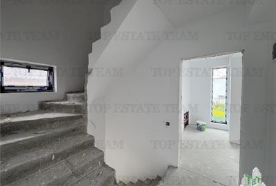 Vila  moderna, individuala cu 4 camere , 3 bai , Living , terasa acoperita, inca - 30