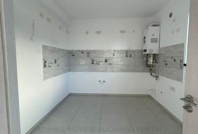 Casa individuala - 4 camere - 2 bai - beci - pod - str asfaltata - 5