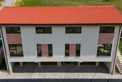 Duplex modern în zona Oașului, ideal pentru o familie, investiție - 3