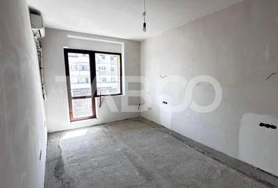 Apartament de vanzare 3 camere nemobilate 56 mpu cu balcon Central - 6