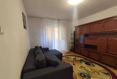 Apartament cu 2 camere semidecomandat, mobilat în Dacia