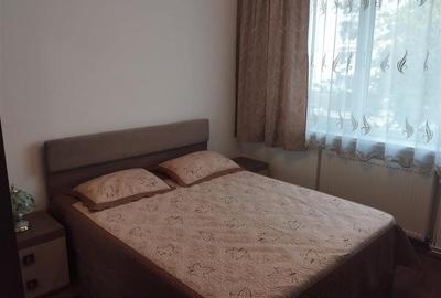 Apartament 2 camere balcon zona Vasile Milea