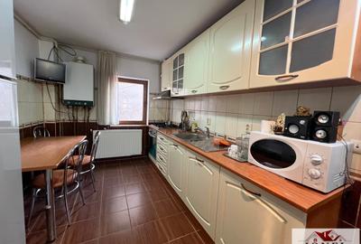 Apartament trei camere decomandat de vanzare in Aiud - 8