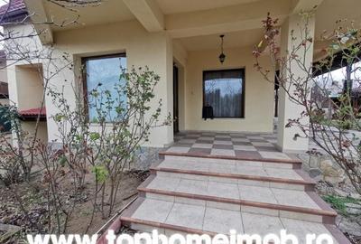 Casă individuală cu 5 camere decomandat în Central