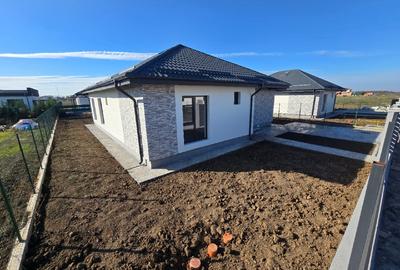 Casă individuală cu 4 camere în Tărtășești