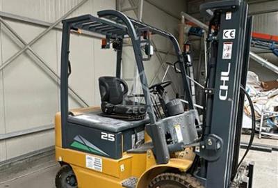 Siloz cu 880 tone capacitate totala (4 celule) si 1650mp teren - 10
