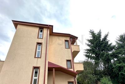 Casă individuală cu 7 camere în Vatra Luminoasă