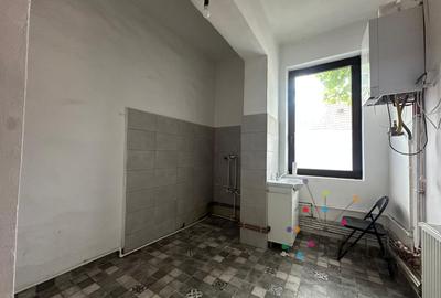 Casă cu curte generoasă – ideală pentru restaurant, birou sau clinică - 5