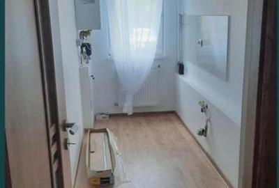 59990 euro -Garsoniera Gorjului -bloc 1981- centrala proprie - 10