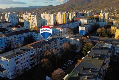 Apartament cu 2 camere decomandat, mobilat în Decebal