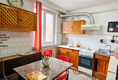 Apartament 4 camere, cu boxa, Bd.Traian, zona BCR - 5