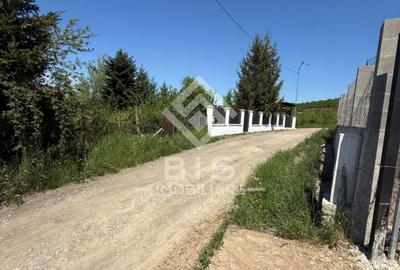 Teren  de 12 ari cu panoramă asupra orașului - 6