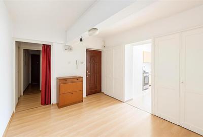 RECO Apartament cu 4 camere, decomandat, in Nufarul, la etajul 1 - 15