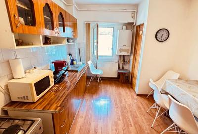 Apartament 2 camere intrare Răcădău, Strada Carpaților, etaj - 1