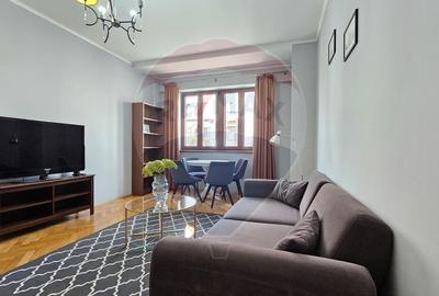 Apartament cu 3 camere decomandat, mobilat în Ultracentral