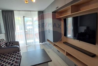 Apartament cu 2 camere de vanzare in zona Tractorul