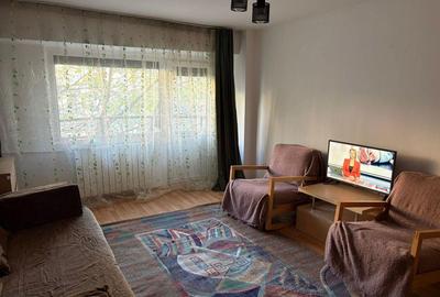 Garsoniera  spatioasa zona - Unirii - 1