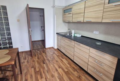 Doua camere comfort maxim, zona Trocadero. - 14