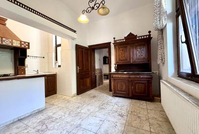 Casă cu farmec aparte, pentru locuit sau birouri,  zona Bălcescu - 15