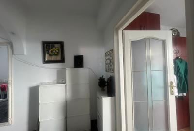De vânzare apartament cu 2 camere pe str. Republicii - 8