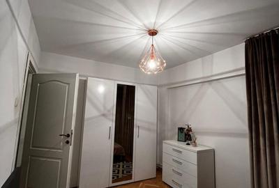 Apartament 3 camere decomandate, 2 bai, etajul 1, zona strazii Bucuresti - 14