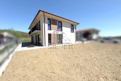Duplex cu 5 camere în Chinteni