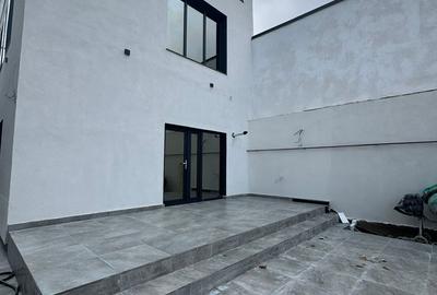 Inchiriere spațiu comercial ( Et.1+Et.2)- Bd. Mamaia, lângă Scoica Land(AXI56) - 1