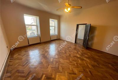 Apartament cu 2 camere semidecomandat, mobilat în Cisnădie