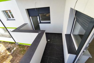 Ap 2 cam LA CHEIE geam baie, decomandat, lift, 2x 14 mp /camera, balcon mare - 8