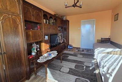 Apartament 2 Camere Et.3/4 Decomandat,  Vanzare, Aleea Carpati - 2