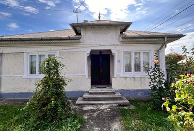 Casa de vânzare în INIMA Târgului Neamț,teren 416mp - 5