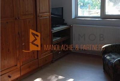 Apartament 2 camere cf1 semidecomandat zona Berca