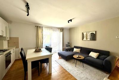 Apartament cu 2 camere semidecomandat, mobilat în Florești