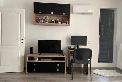 Garsoniera, decomandata, 37 mp, centrala proprie, ac, metrou aproape, Exigent - 2