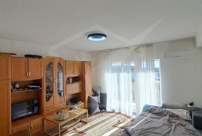 Garsonieră decomandată, mobilată în Florești