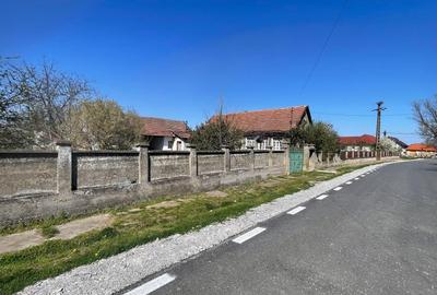 Casă tradițională la sat +teren 1.500 mp. Sat  Săbolciu-49000 euro neg - 2